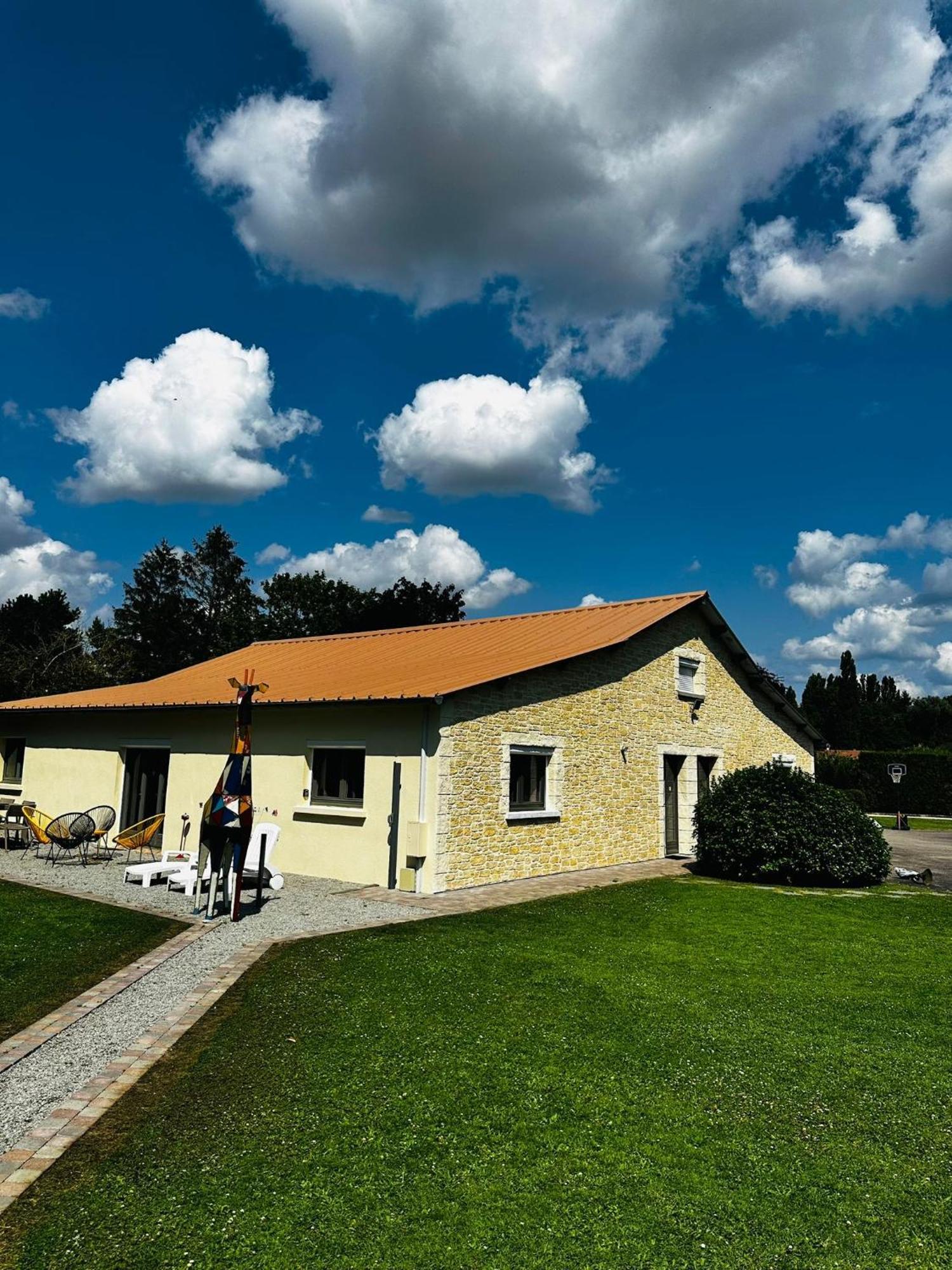 La Maison Girafe Faverolles  エクステリア 写真